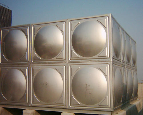 不銹鋼水箱的用途十分廣泛,主要分為以下幾類