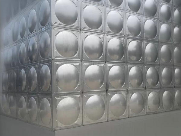 焦作不銹鋼保溫水箱的保溫材料不均勻會帶來哪些影響?